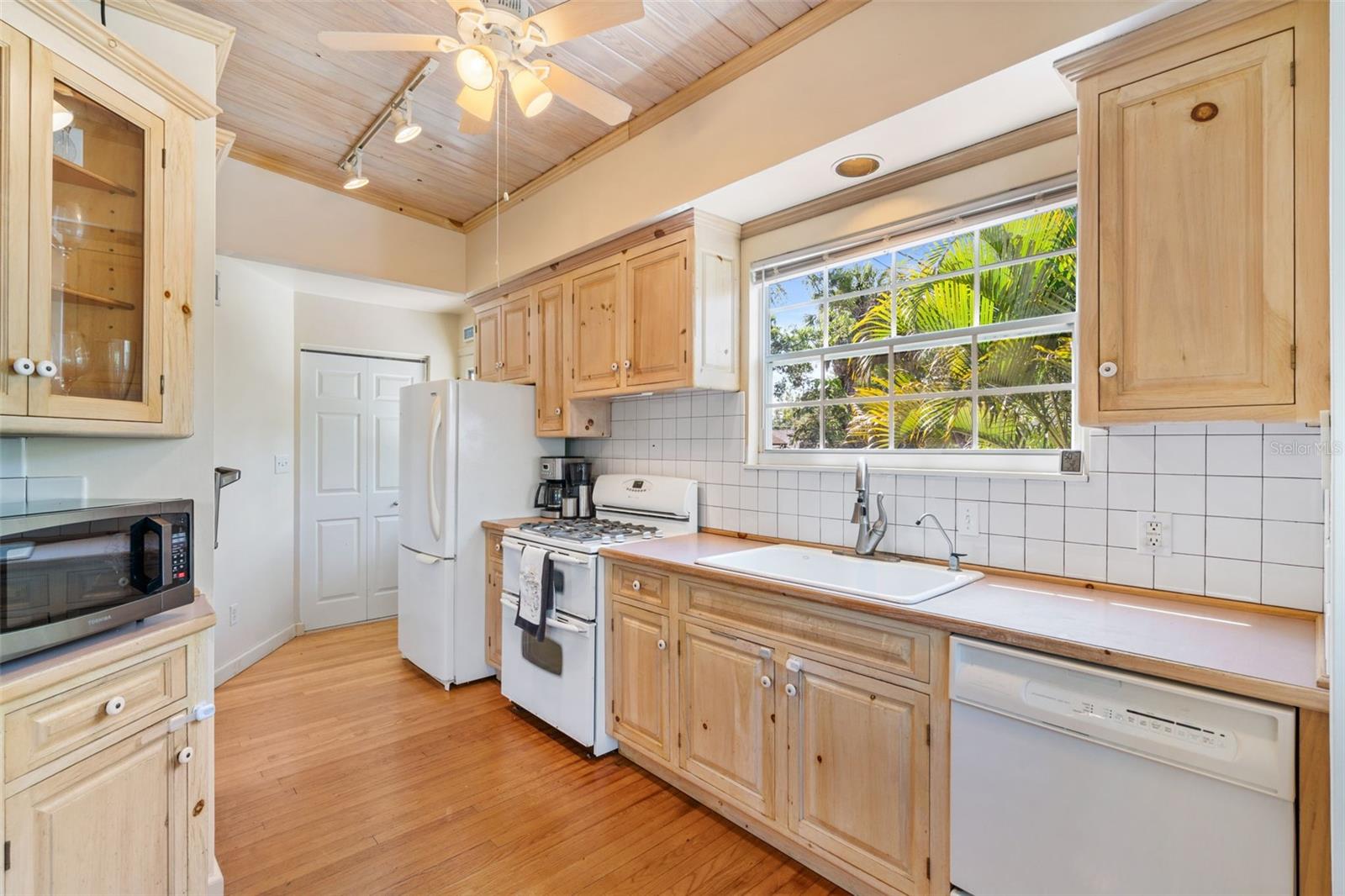 762 23RD AVE N, ST PETERSBURG, FL, 33704