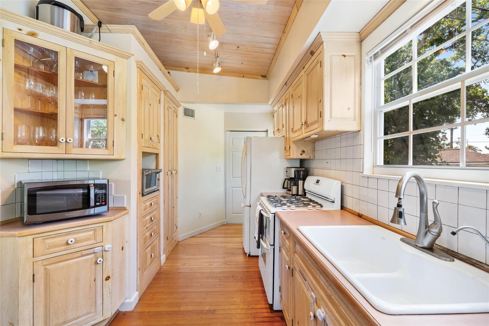 762 23RD AVE N, ST PETERSBURG, FL, 33704