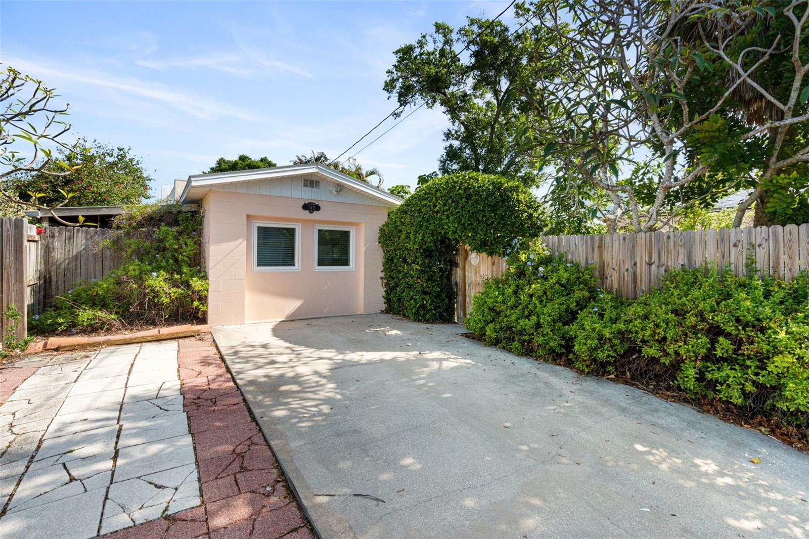 762 23RD AVE N, ST PETERSBURG, FL, 33704