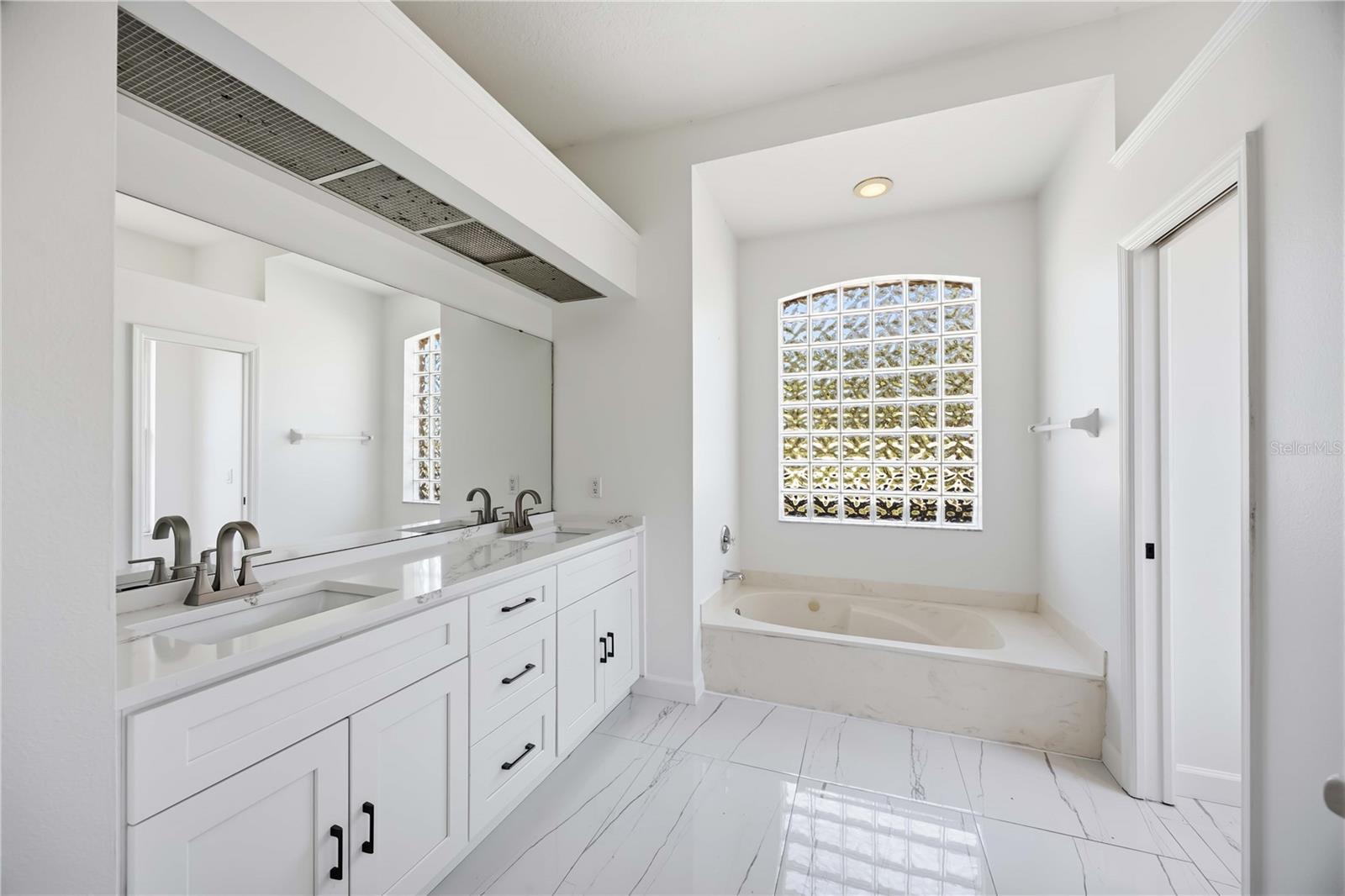 562 OAK BAY DR, OSPREY, FL, 34229