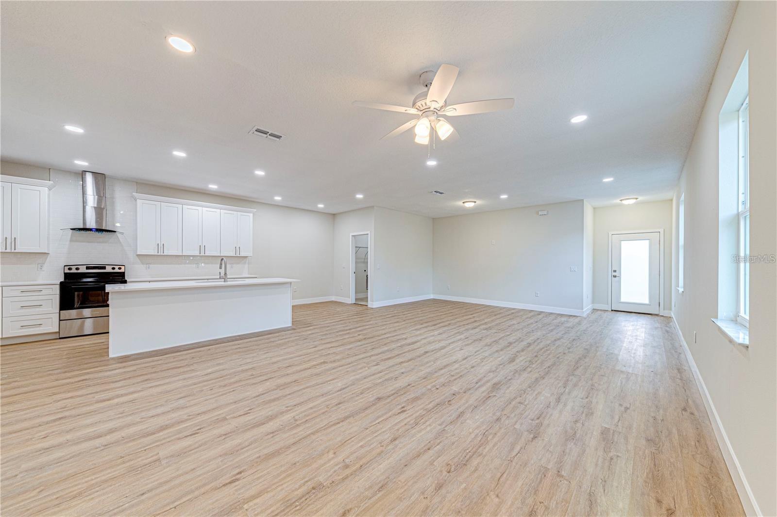 257 N PINE AVE, OVIEDO, FL, 32765