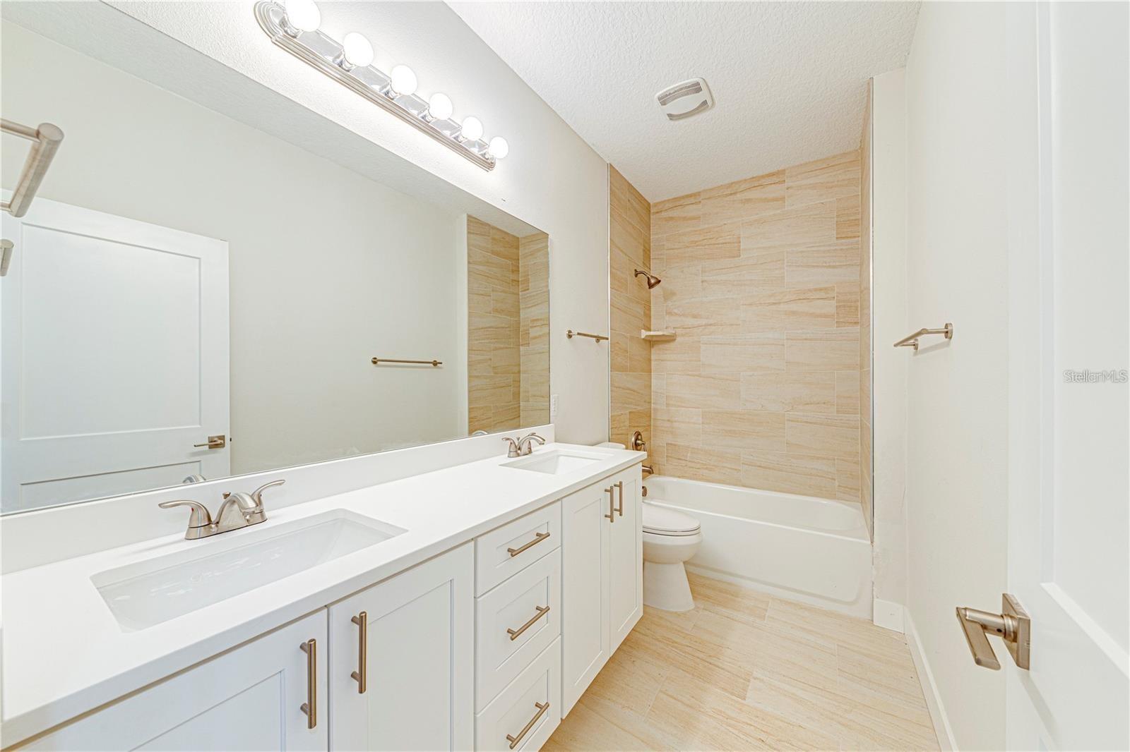 257 N PINE AVE, OVIEDO, FL, 32765