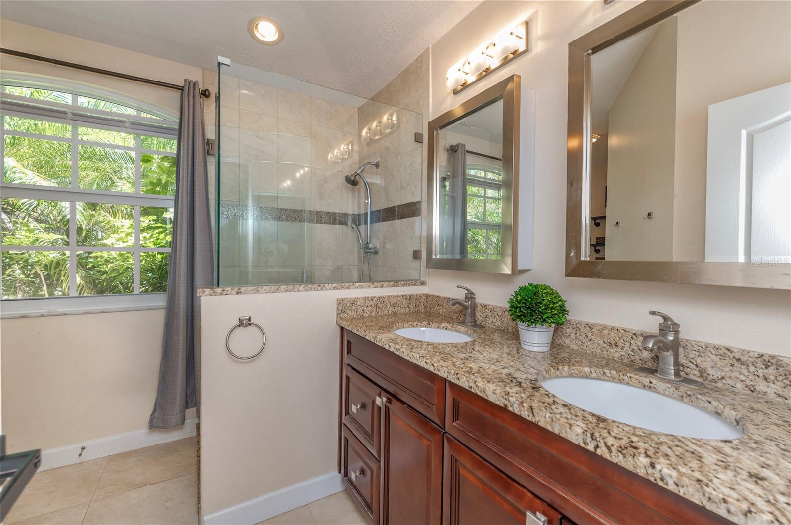 8426 POYDRAS LN, TAMPA, FL, 33635