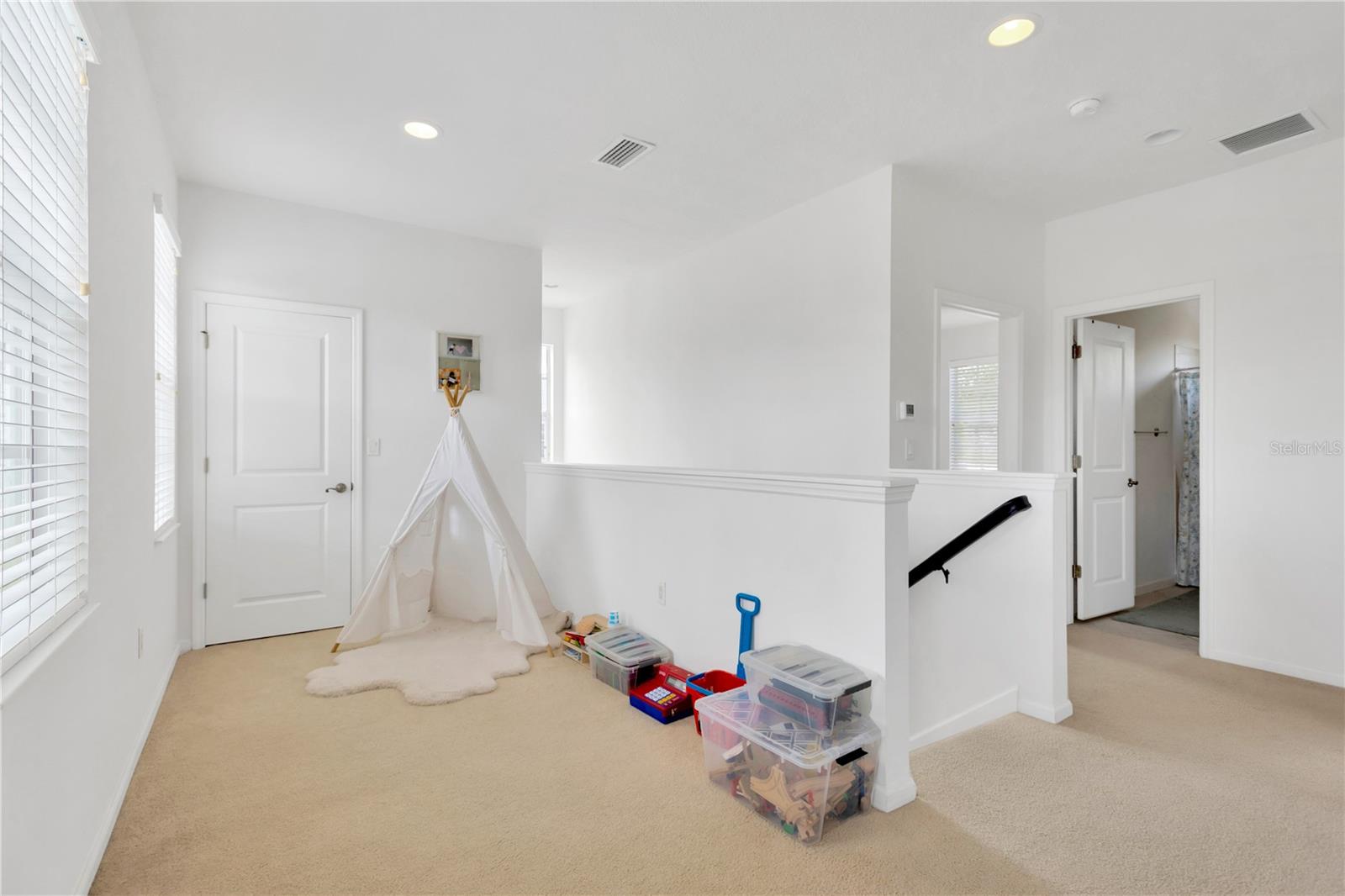 8307 MANOR CLUB CIR #1, TAMPA, FL, 33647