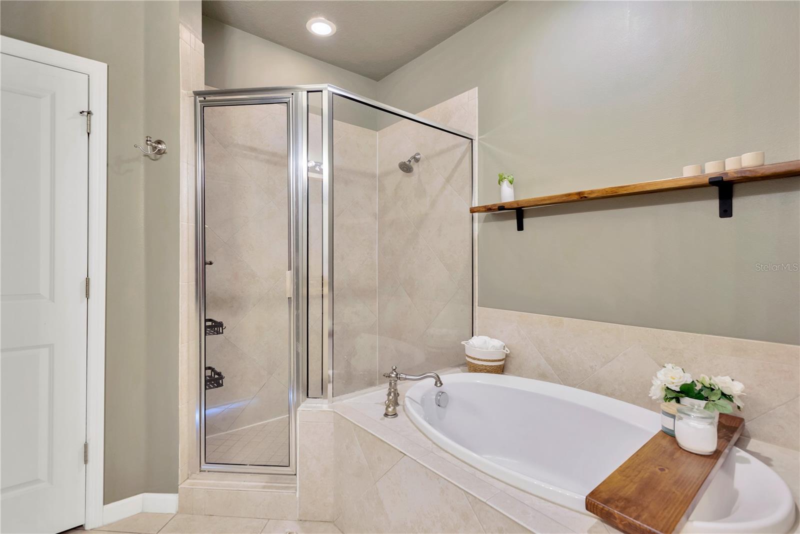 8307 MANOR CLUB CIR #1, TAMPA, FL, 33647