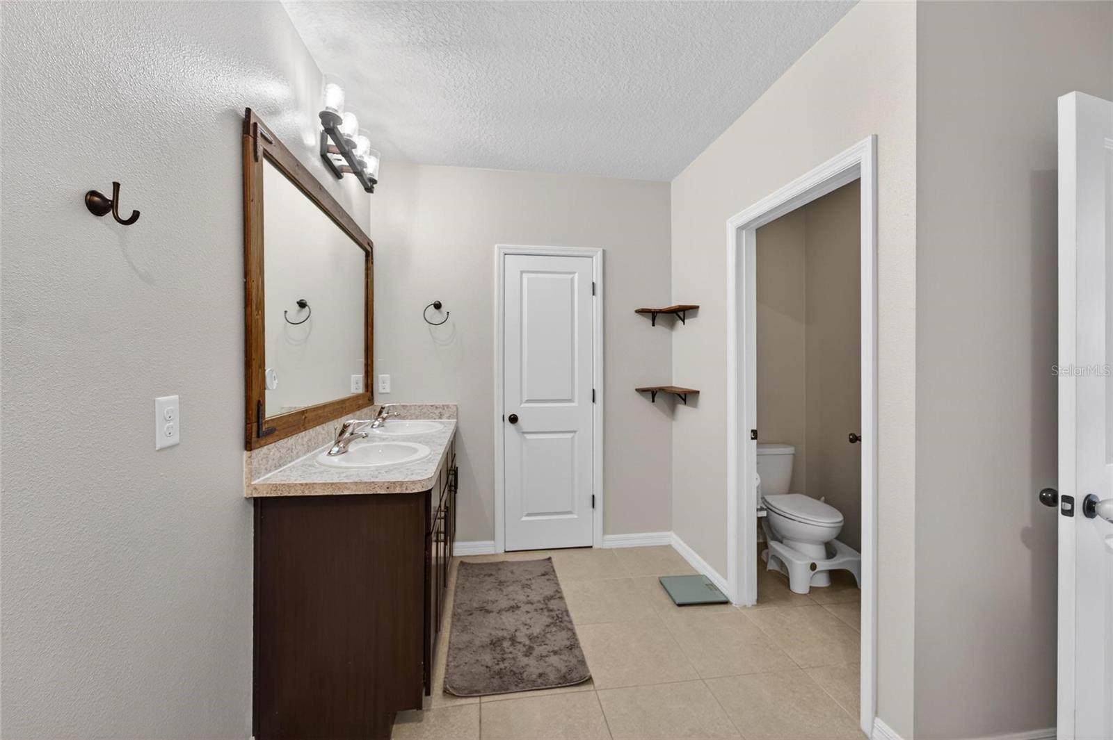 11176 LELAND GROVES DR, RIVERVIEW, FL, 33579