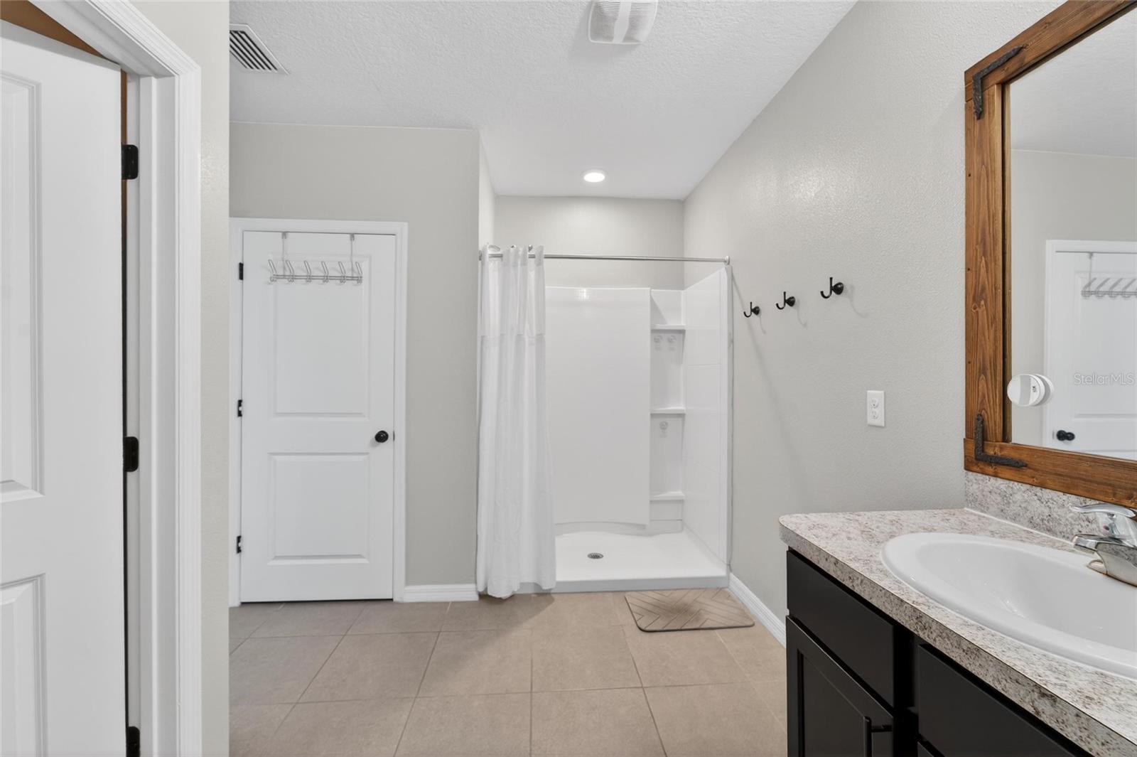 11176 LELAND GROVES DR, RIVERVIEW, FL, 33579