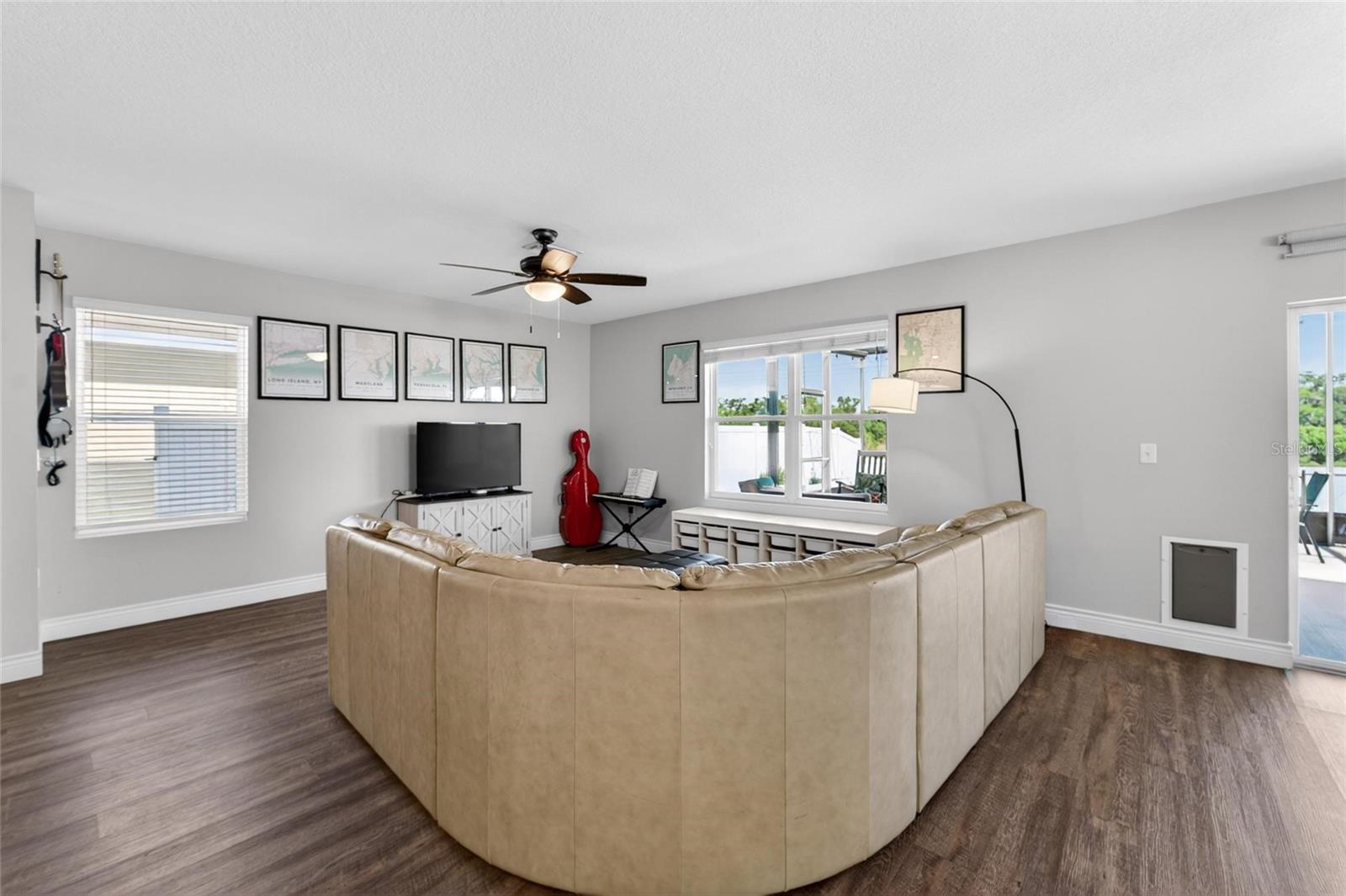 11176 LELAND GROVES DR, RIVERVIEW, FL, 33579