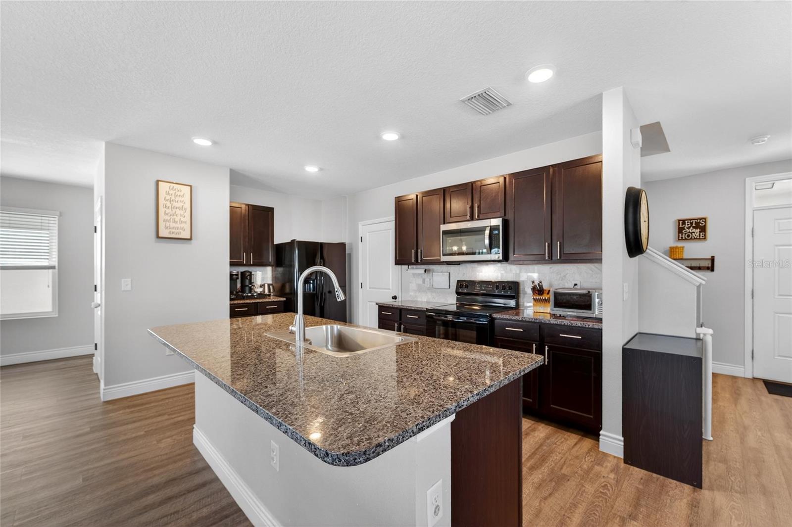 11176 LELAND GROVES DR, RIVERVIEW, FL, 33579