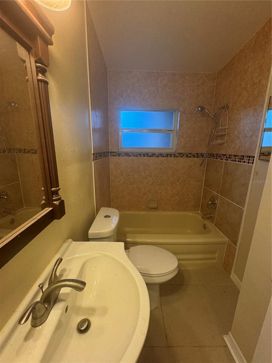 1216 LAWNE BLVD, ORLANDO, FL, 32808