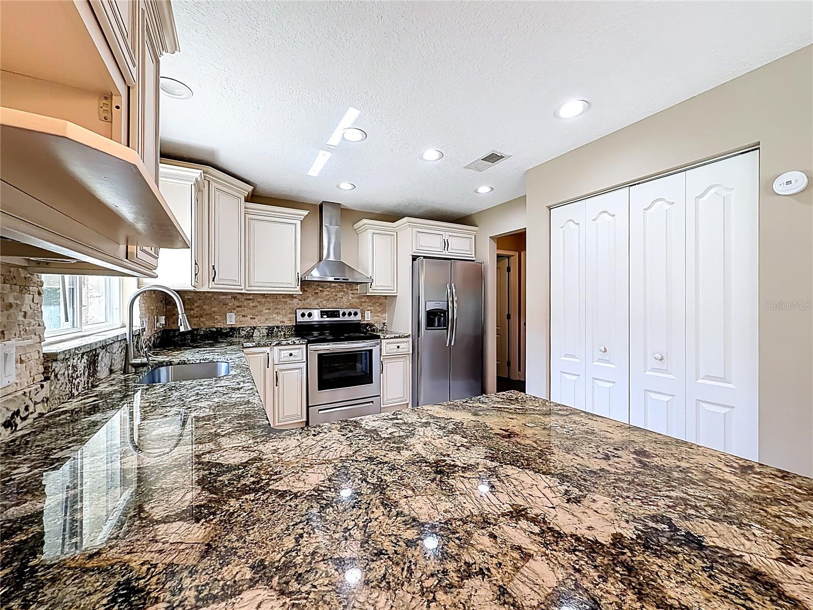 363 N KENSINGTON AVE, LECANTO, FL, 34461