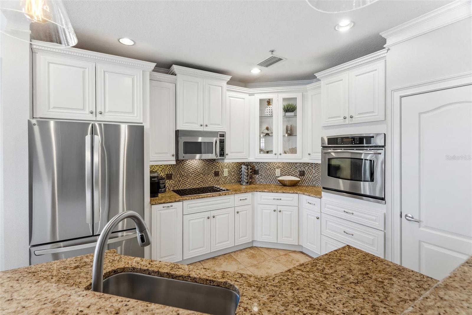 6420 SUNSET BAY CIR, APOLLO BEACH, FL, 33572