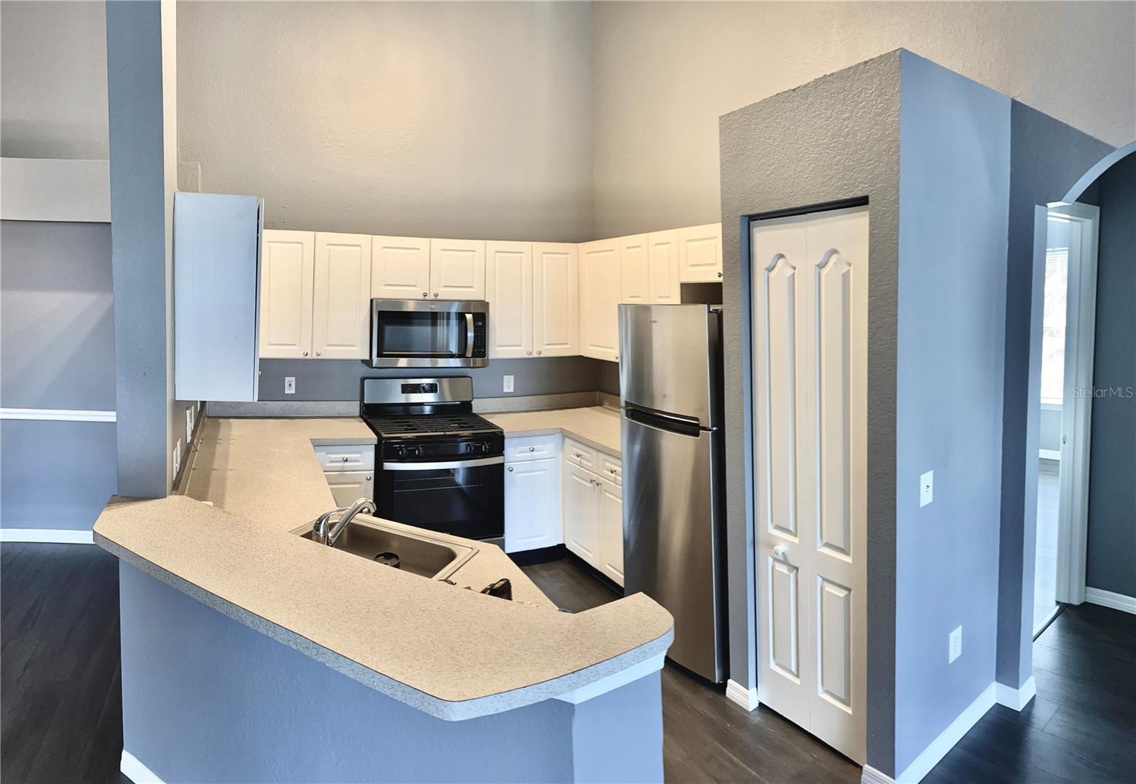 3361 S KIRKMAN RD #821, ORLANDO, FL, 32811