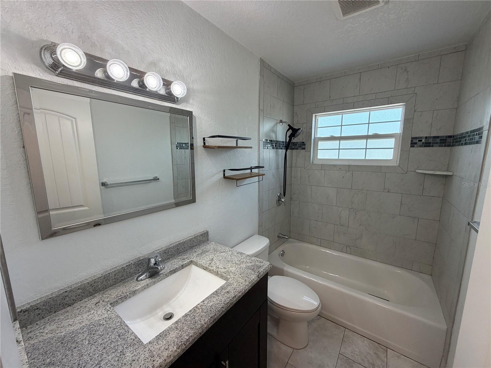 5830 COMMONWEALTH AVE N, ST PETERSBURG, FL, 33703