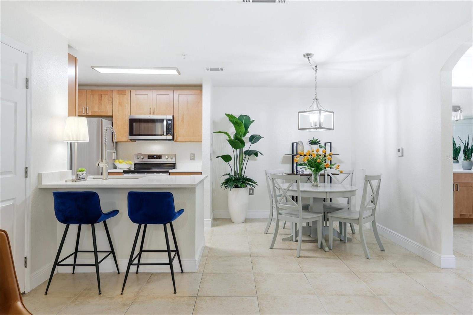 8911 MANOR LOOP #102, LAKEWOOD RANCH, FL, 34202