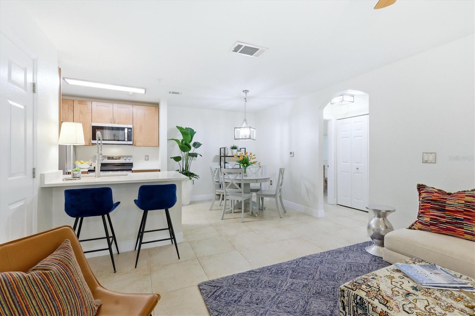 8911 MANOR LOOP #102, LAKEWOOD RANCH, FL, 34202