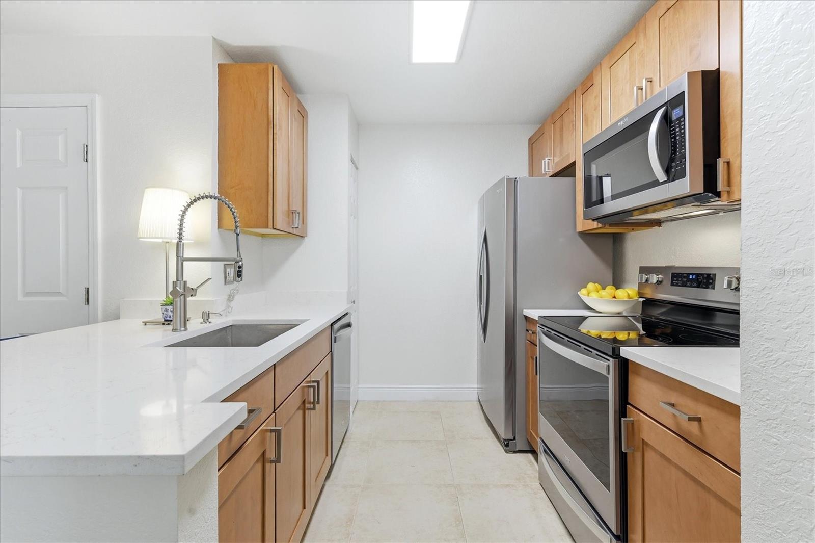 8911 MANOR LOOP #102, LAKEWOOD RANCH, FL, 34202