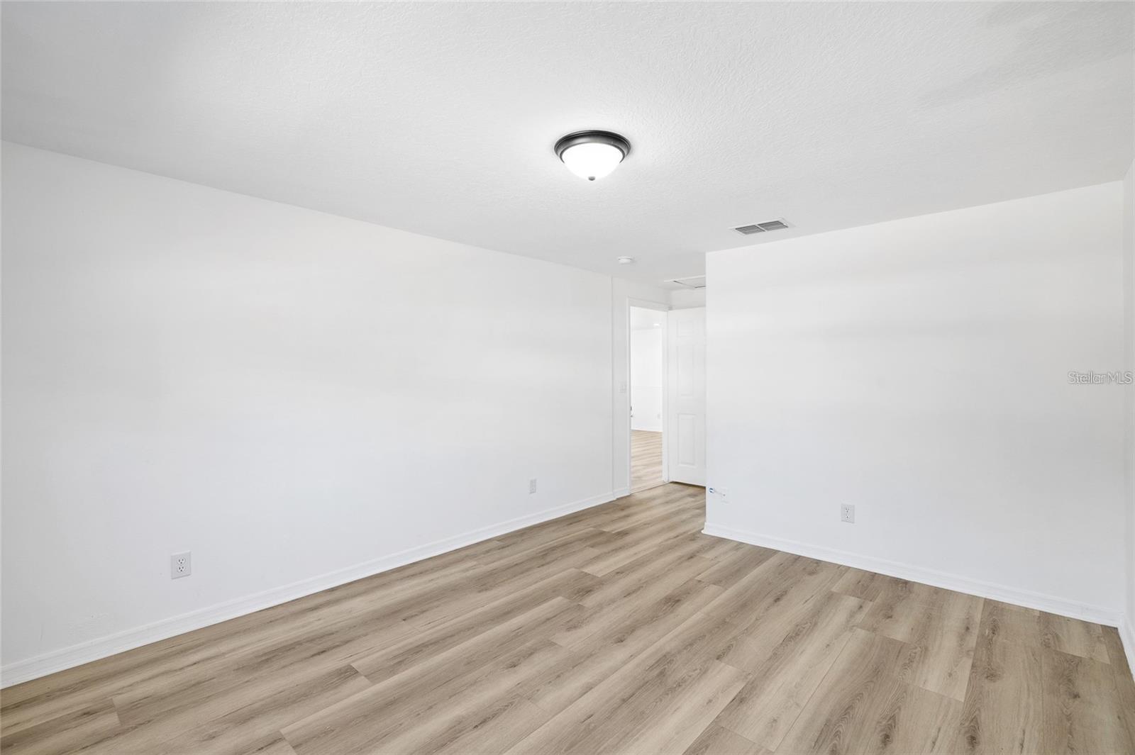 6150 101ST AVE N, PINELLAS PARK, FL, 33782