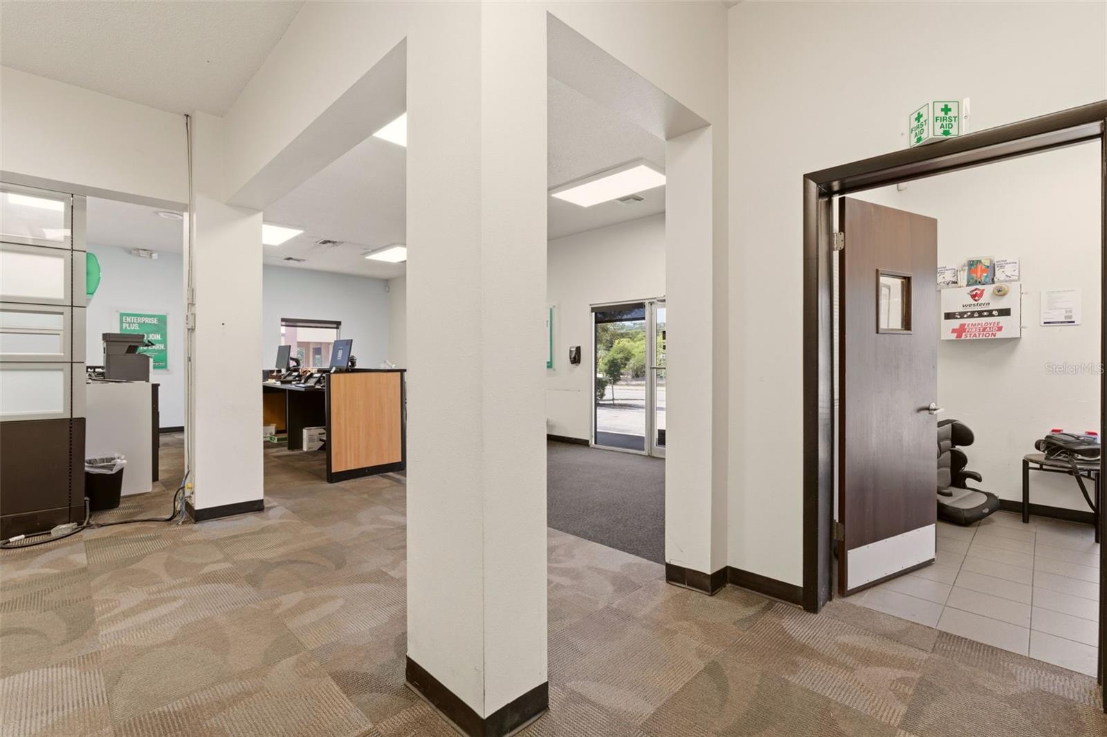 2055 S WOODLAND BLVD, DELAND, FL, 32720