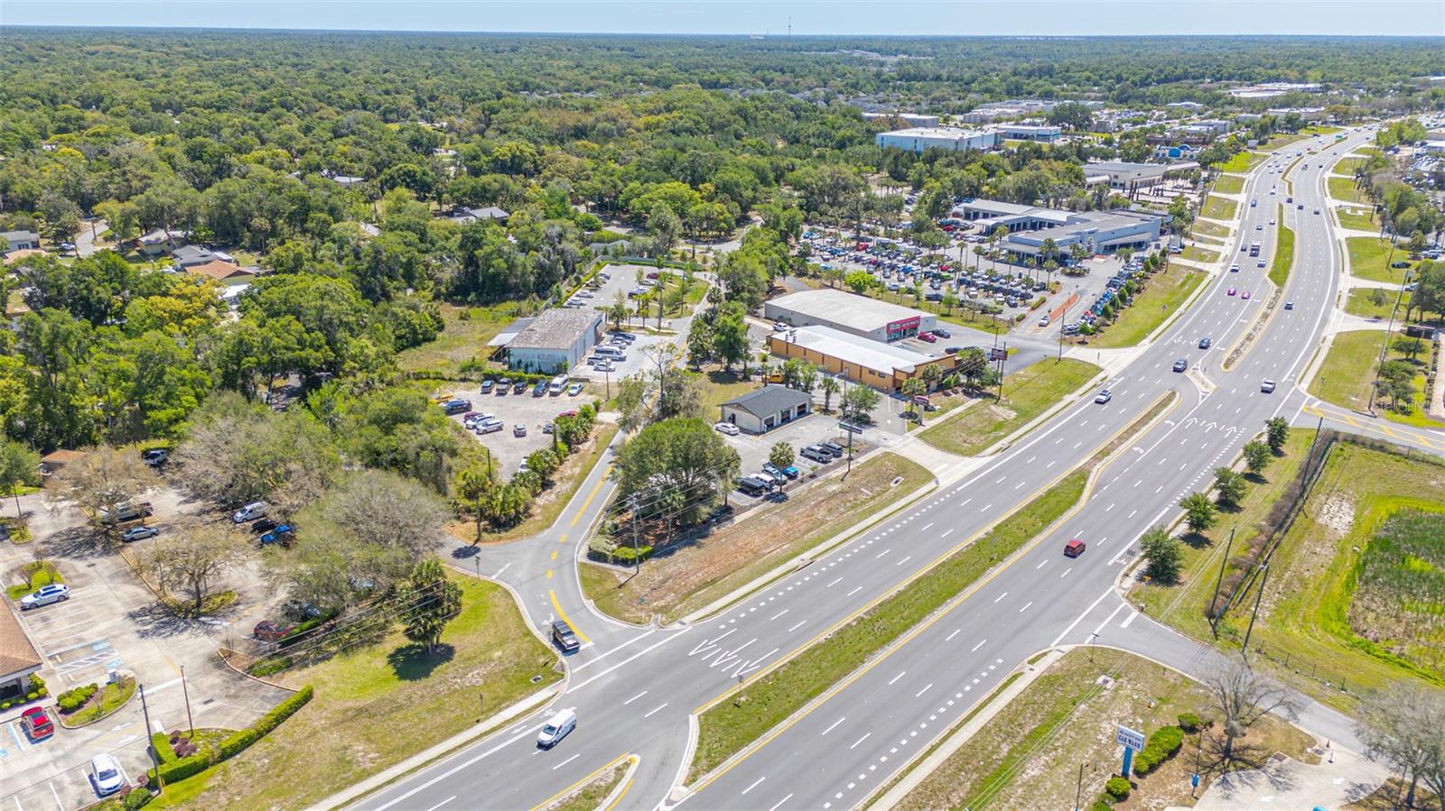 2055 S WOODLAND BLVD, DELAND, FL, 32720