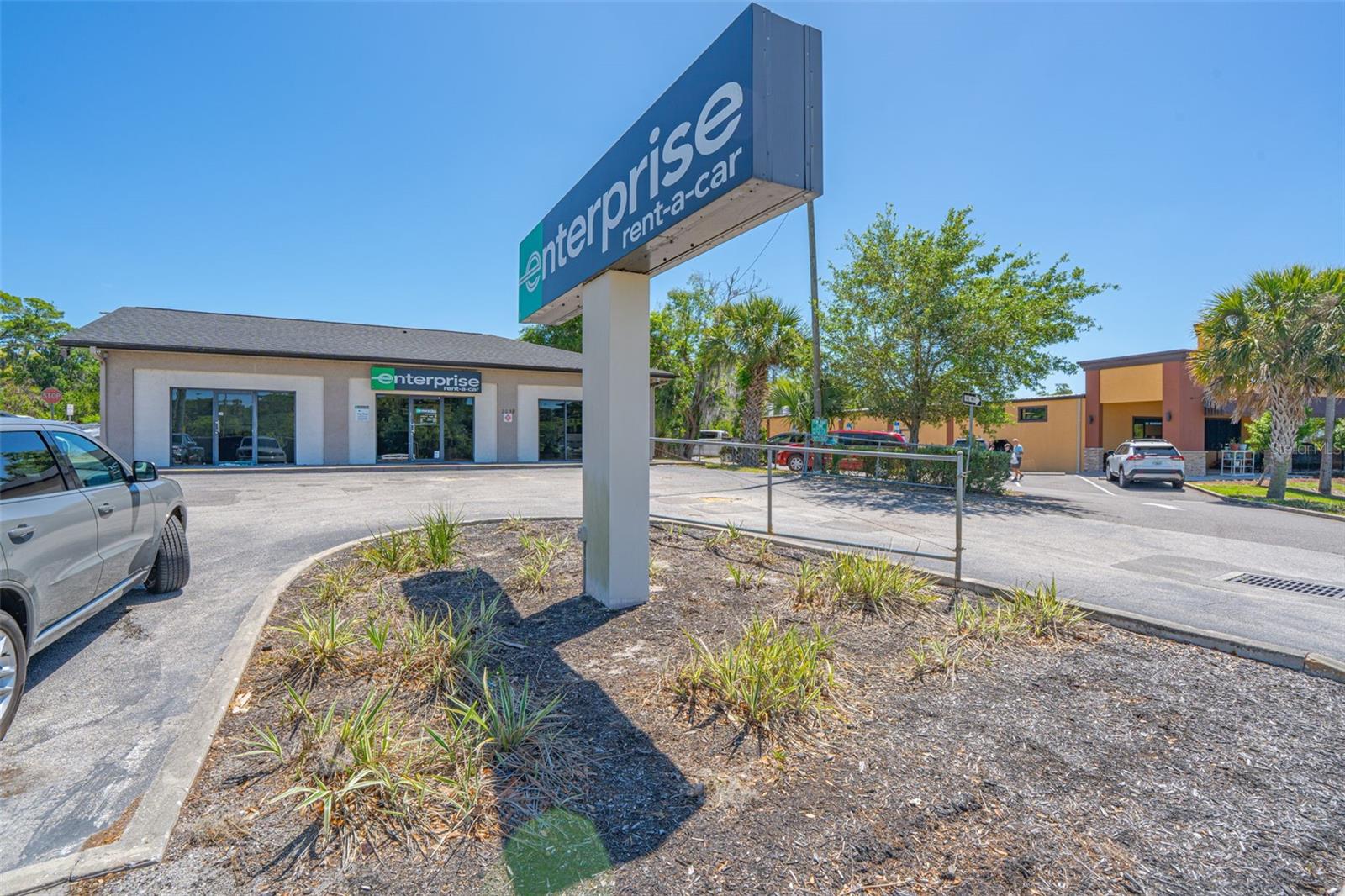 2055 S WOODLAND BLVD, DELAND, FL, 32720