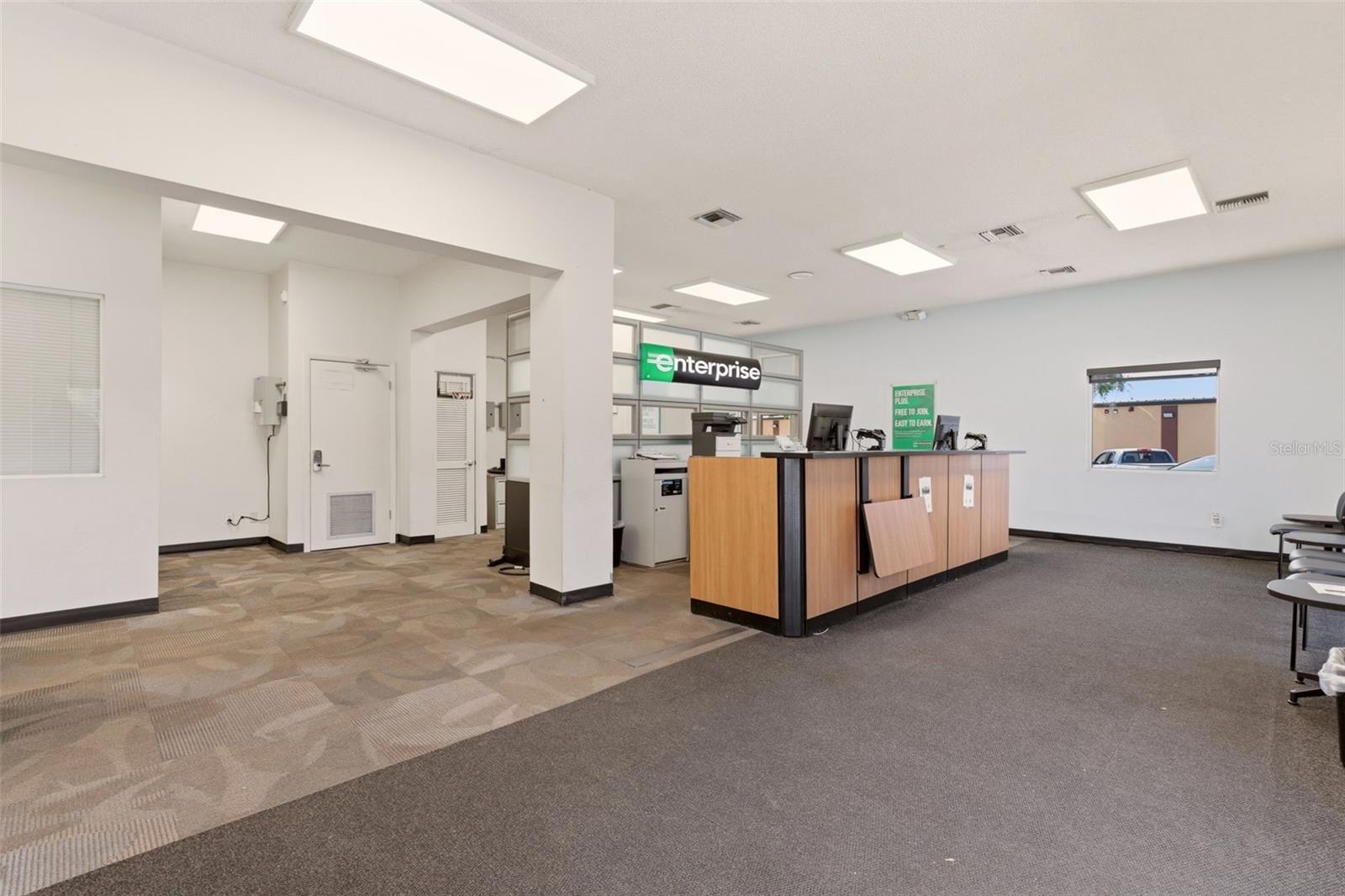 2055 S WOODLAND BLVD, DELAND, FL, 32720