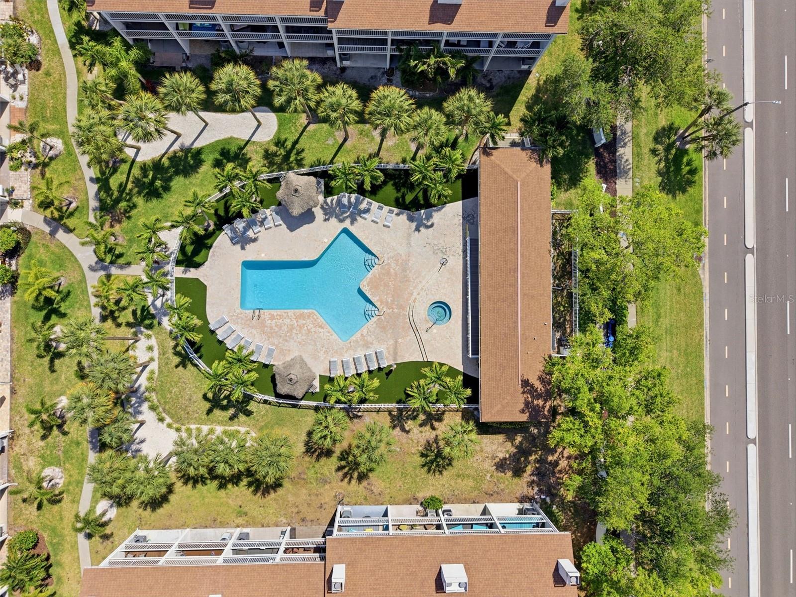 381 MADEIRA CIR, TIERRA VERDE, FL, 33715