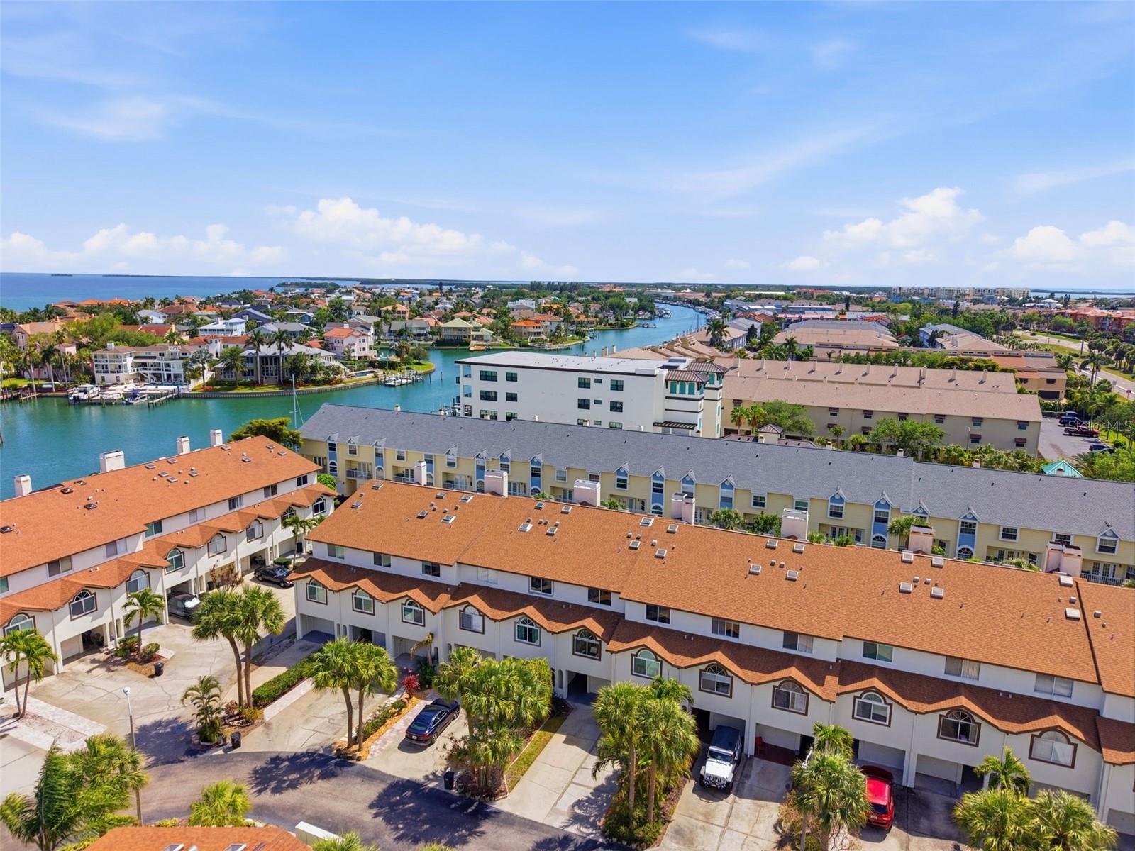 381 MADEIRA CIR, TIERRA VERDE, FL, 33715