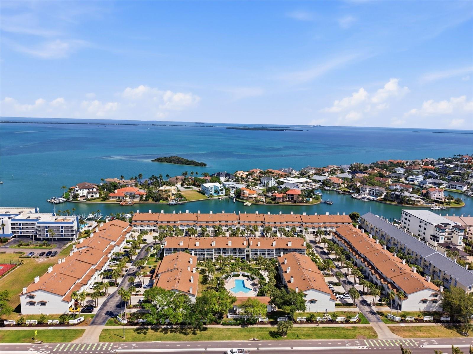 381 MADEIRA CIR, TIERRA VERDE, FL, 33715