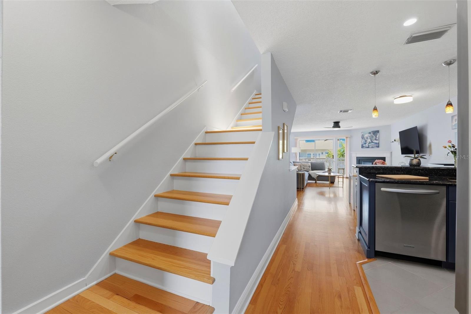 381 MADEIRA CIR, TIERRA VERDE, FL, 33715