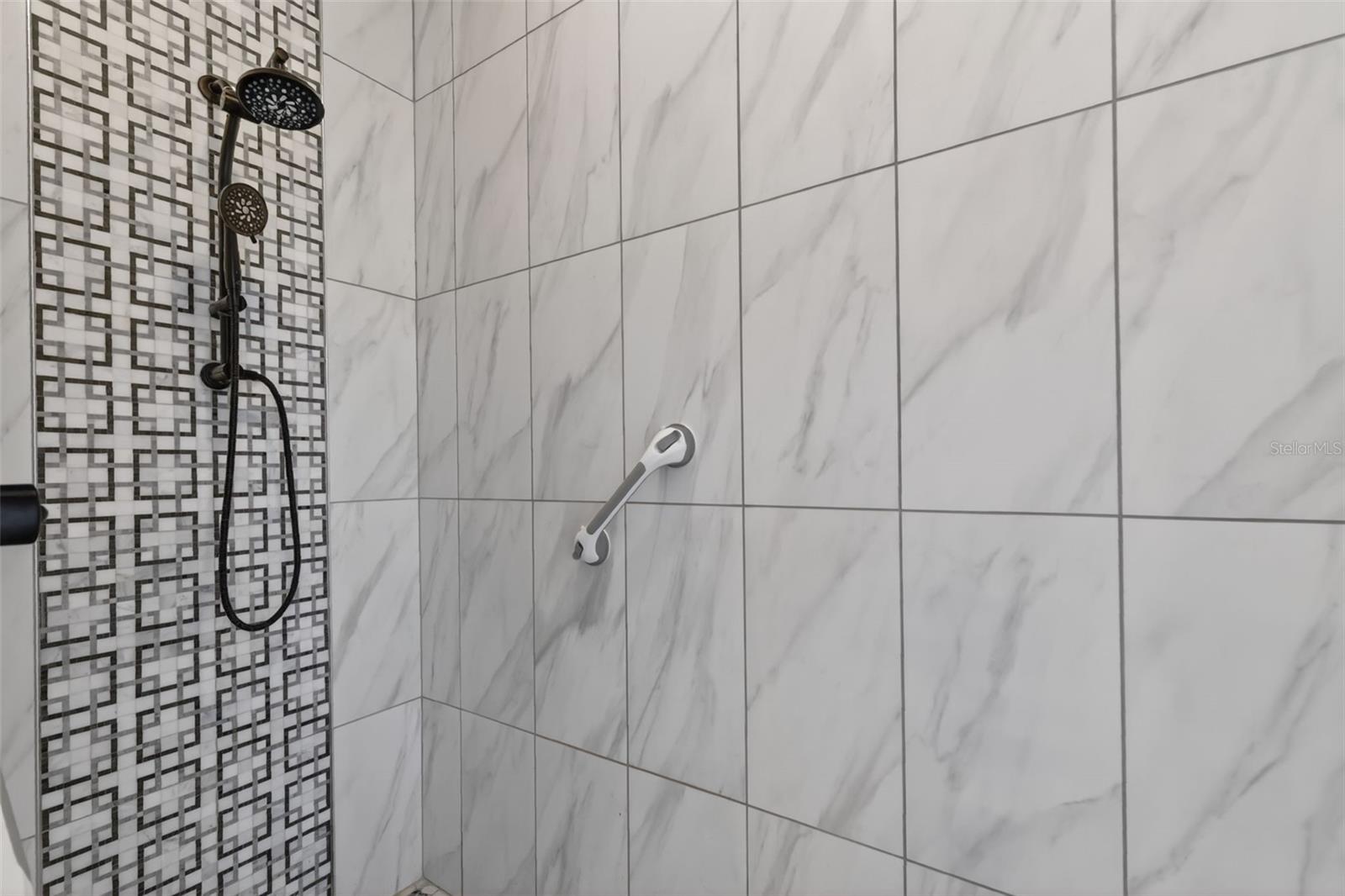 1760 EDGEWATER DR, MOUNT DORA, FL, 32757