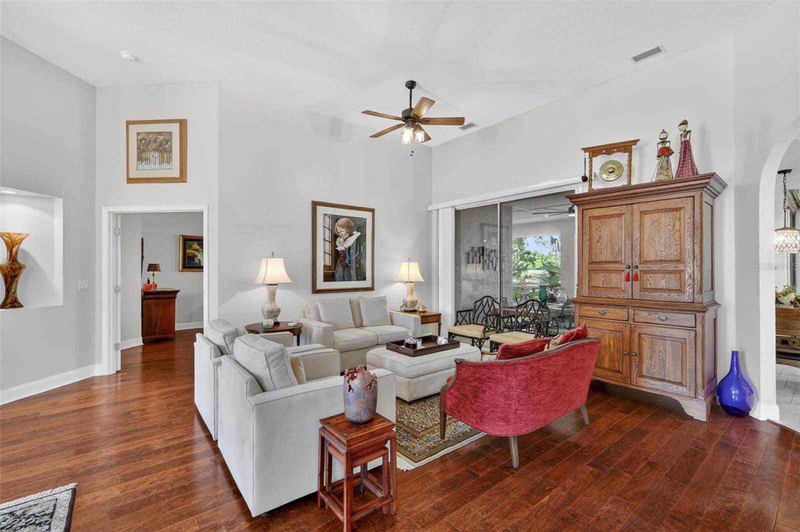 1760 EDGEWATER DR, MOUNT DORA, FL, 32757