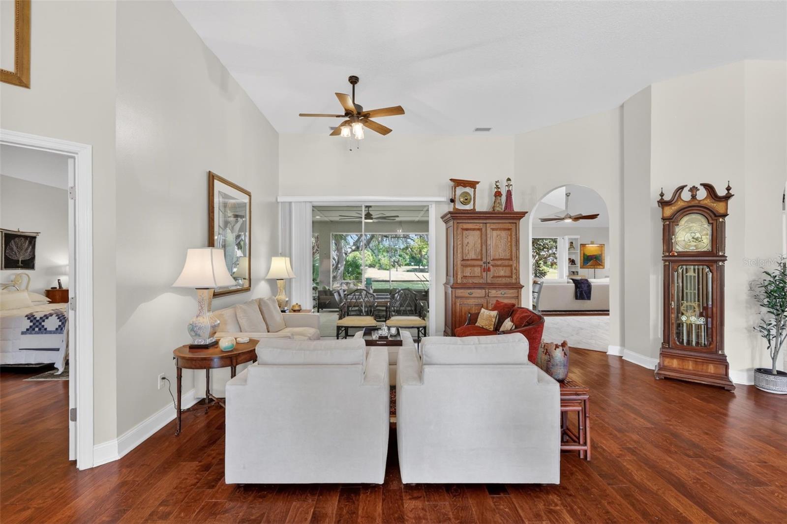 1760 EDGEWATER DR, MOUNT DORA, FL, 32757