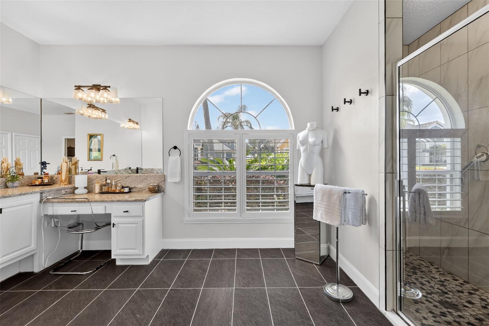 1760 EDGEWATER DR, MOUNT DORA, FL, 32757