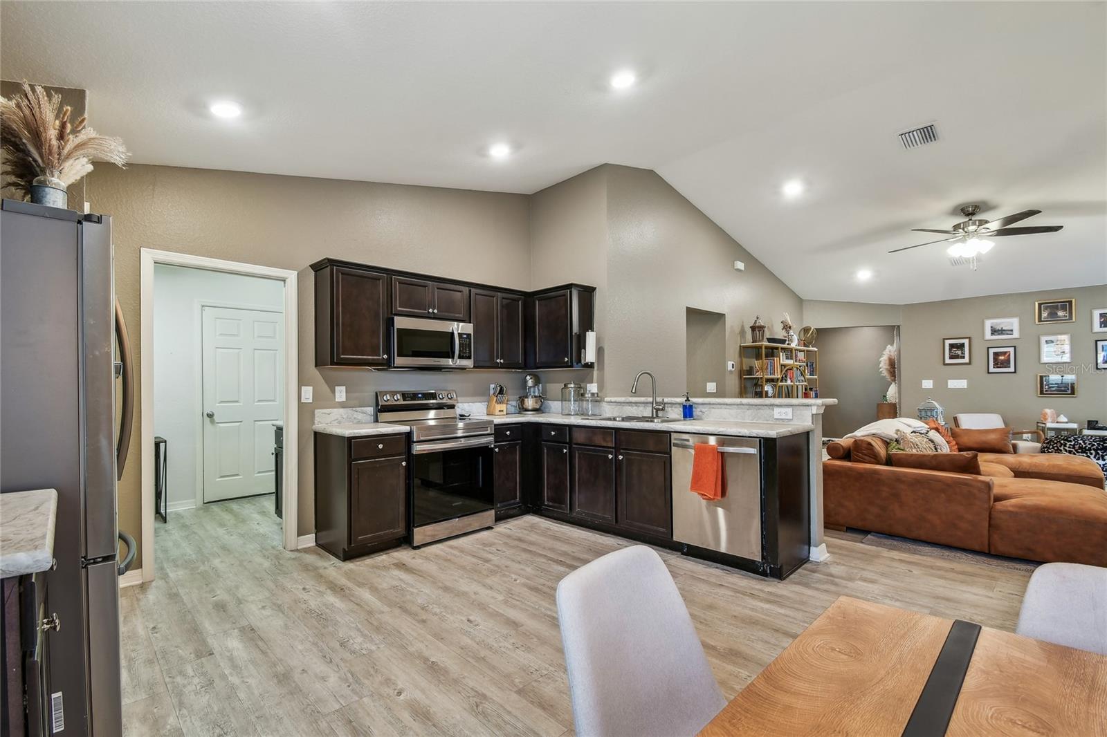 105 BLUE ALICE SPRING CT, RUSKIN, FL, 33570