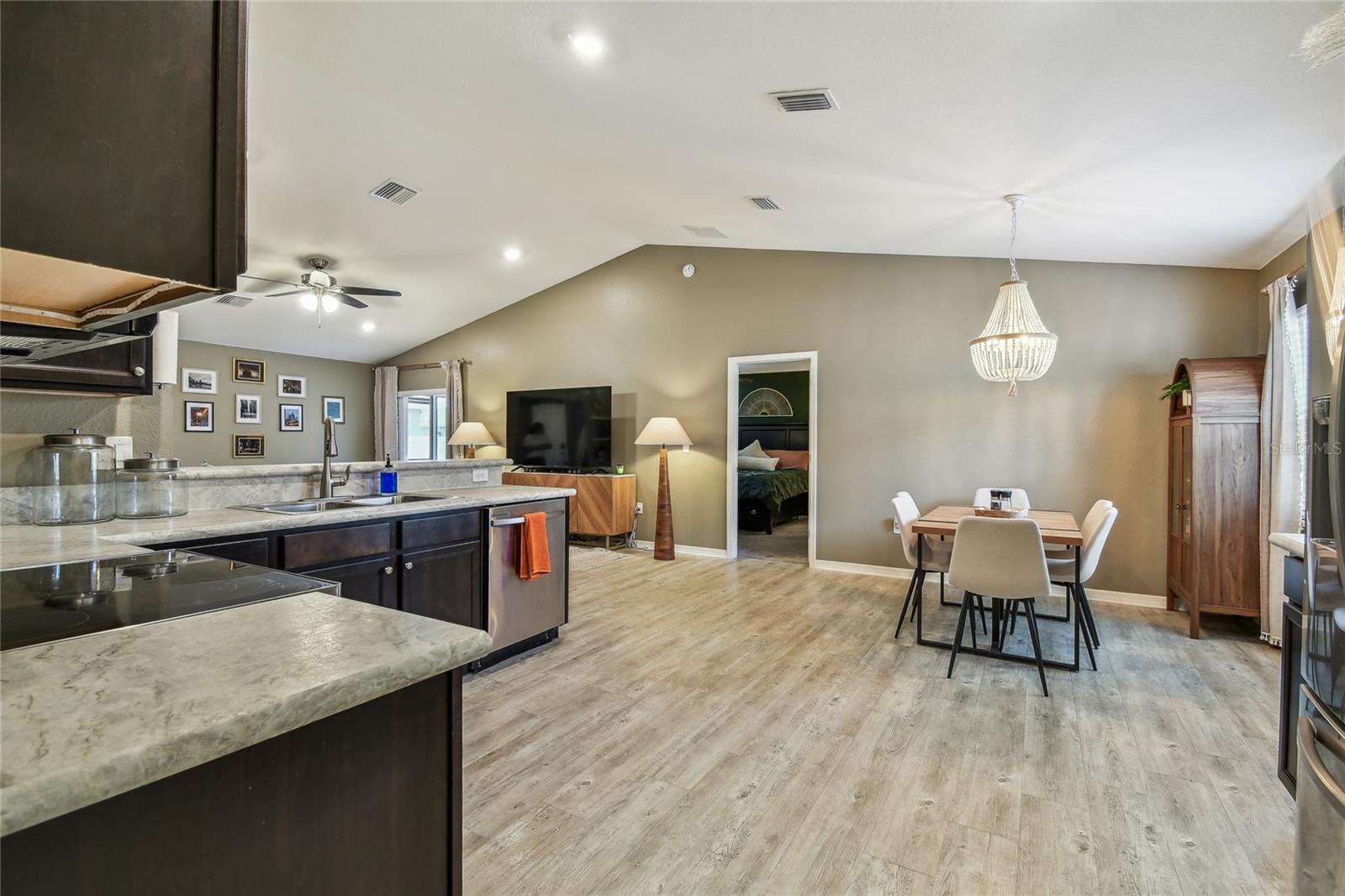 105 BLUE ALICE SPRING CT, RUSKIN, FL, 33570