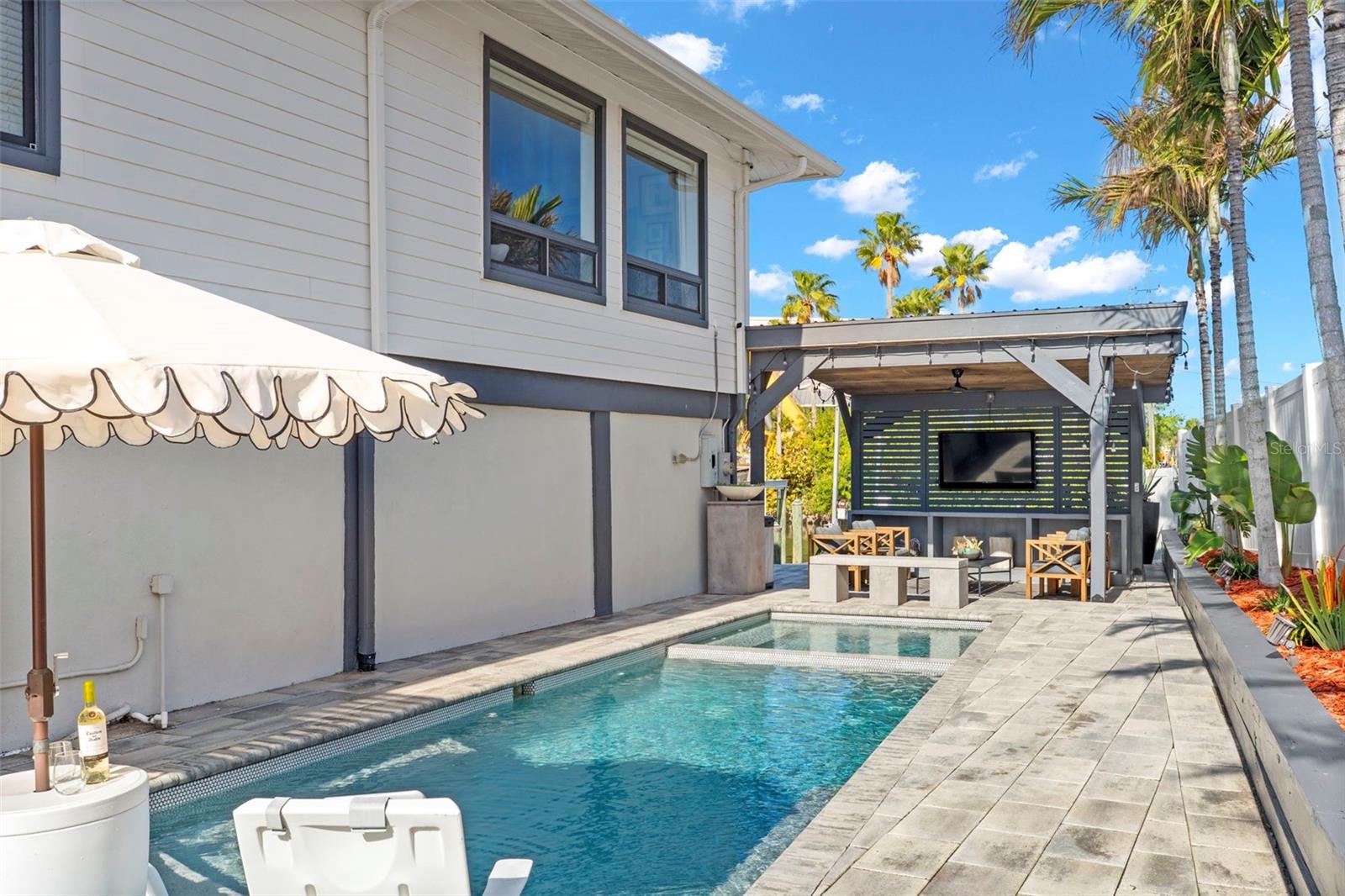 439 CAUSEWAY BLVD, DUNEDIN, FL, 34698