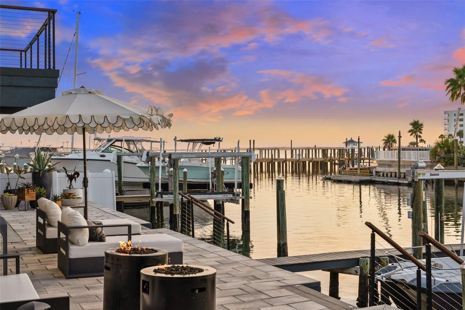 439 CAUSEWAY BLVD, DUNEDIN, FL, 34698