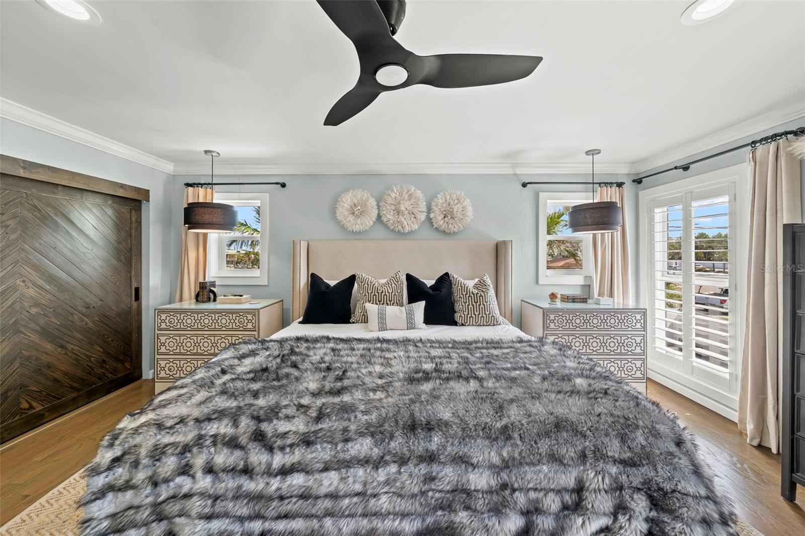 439 CAUSEWAY BLVD, DUNEDIN, FL, 34698