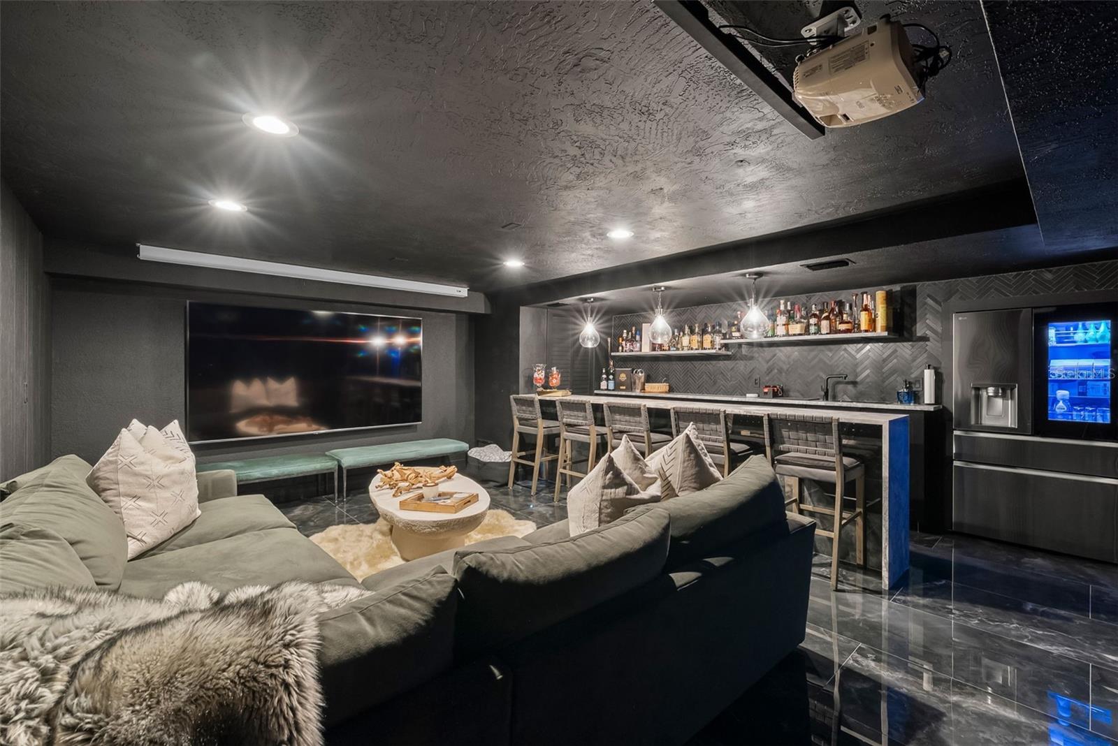 439 CAUSEWAY BLVD, DUNEDIN, FL, 34698