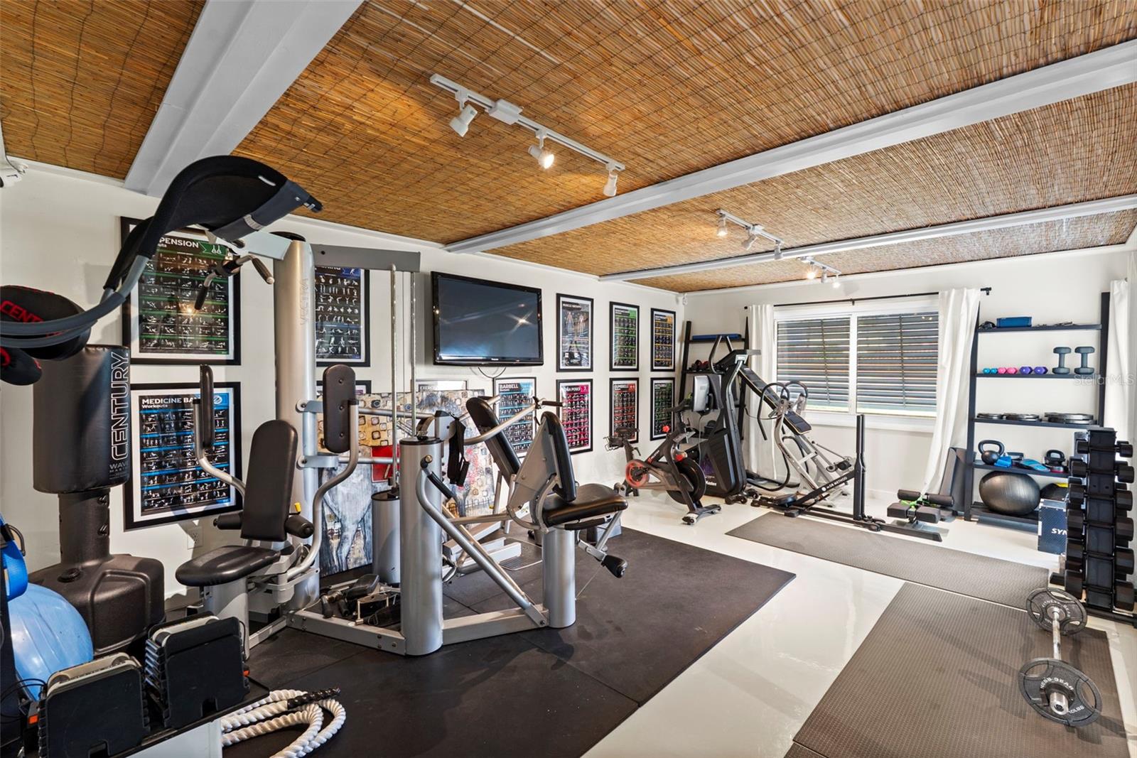 439 CAUSEWAY BLVD, DUNEDIN, FL, 34698