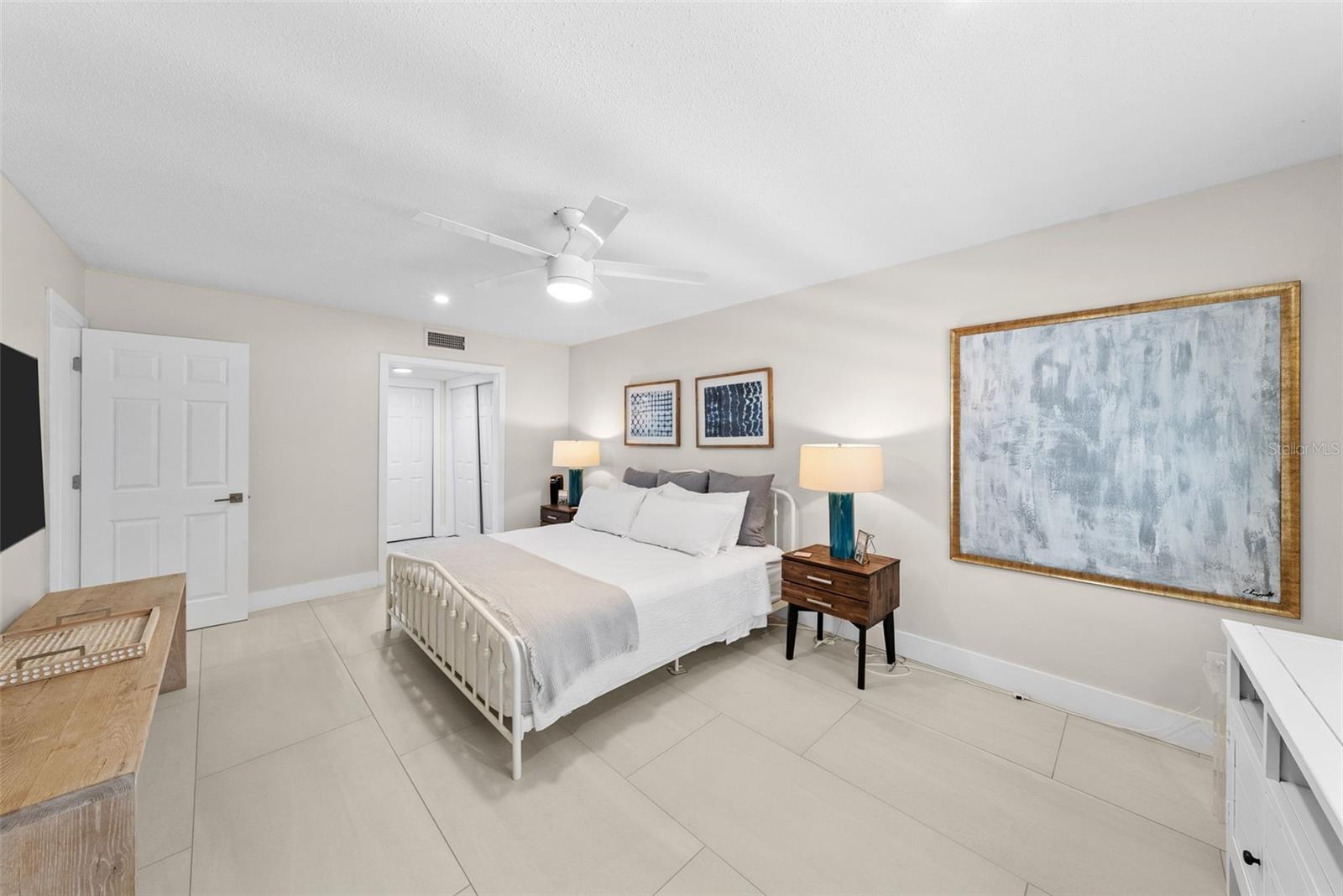 439 CAUSEWAY BLVD, DUNEDIN, FL, 34698