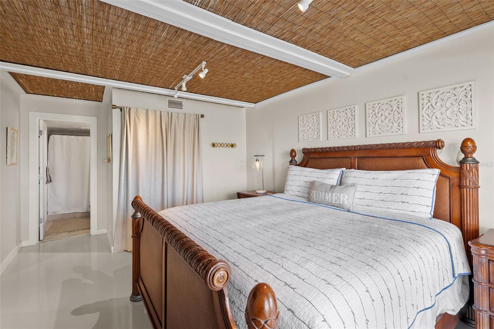 439 CAUSEWAY BLVD, DUNEDIN, FL, 34698