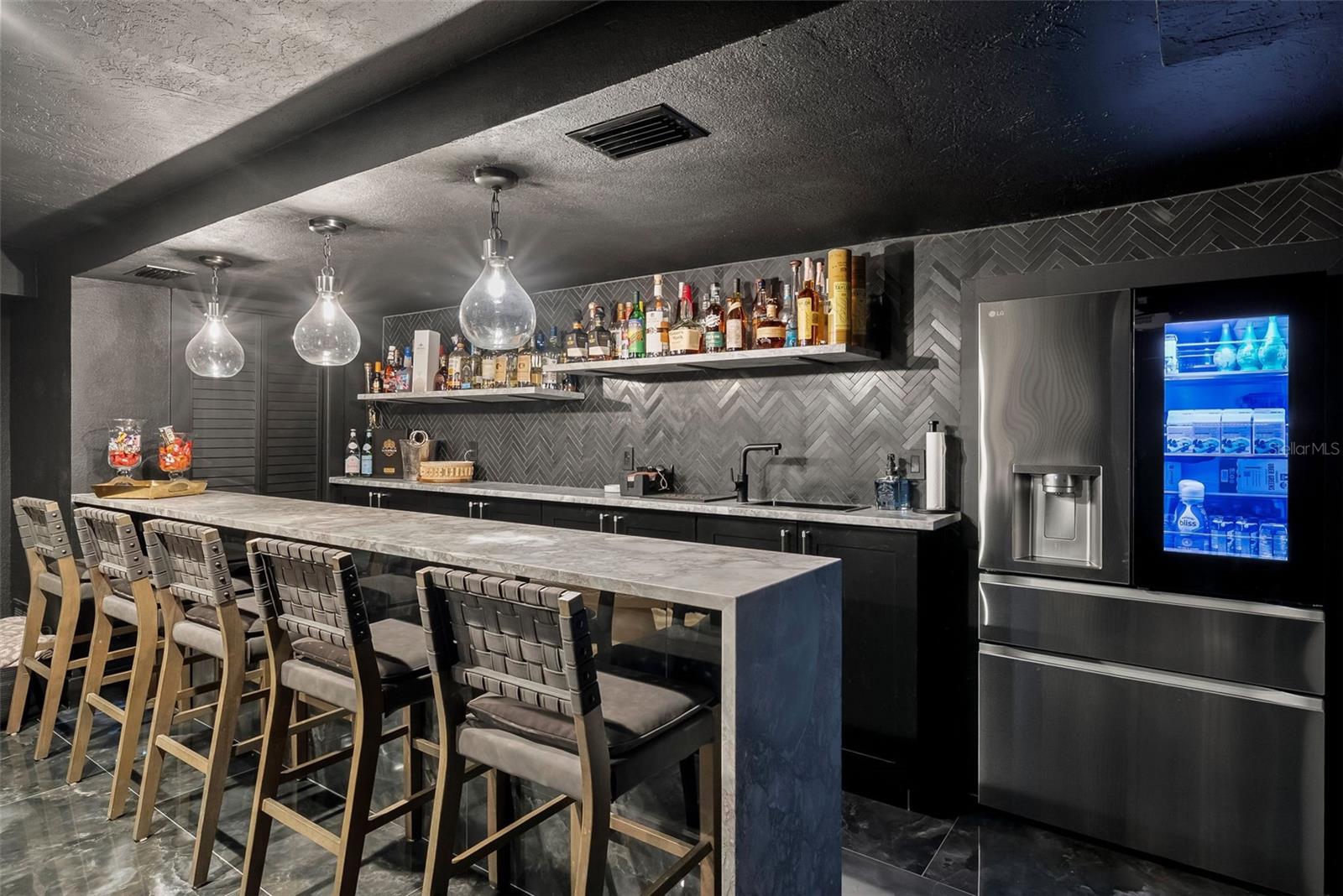 439 CAUSEWAY BLVD, DUNEDIN, FL, 34698