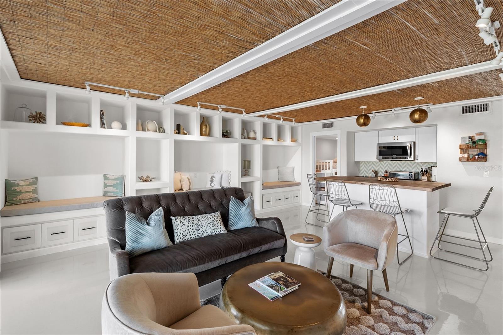 439 CAUSEWAY BLVD, DUNEDIN, FL, 34698