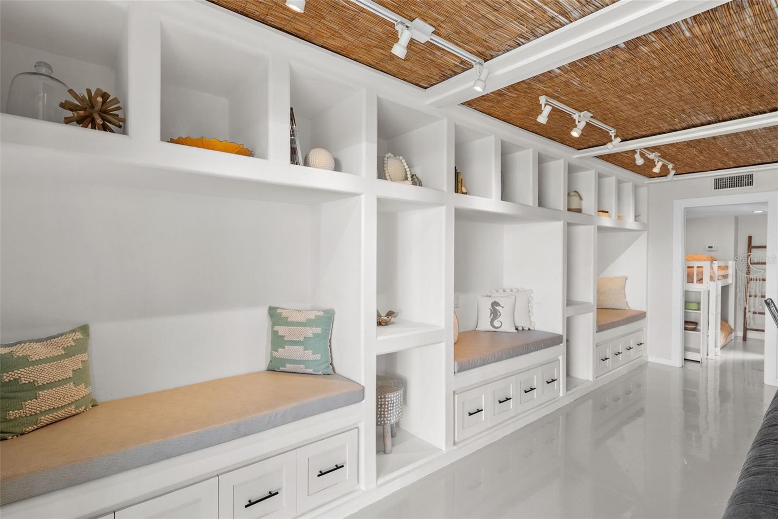 439 CAUSEWAY BLVD, DUNEDIN, FL, 34698