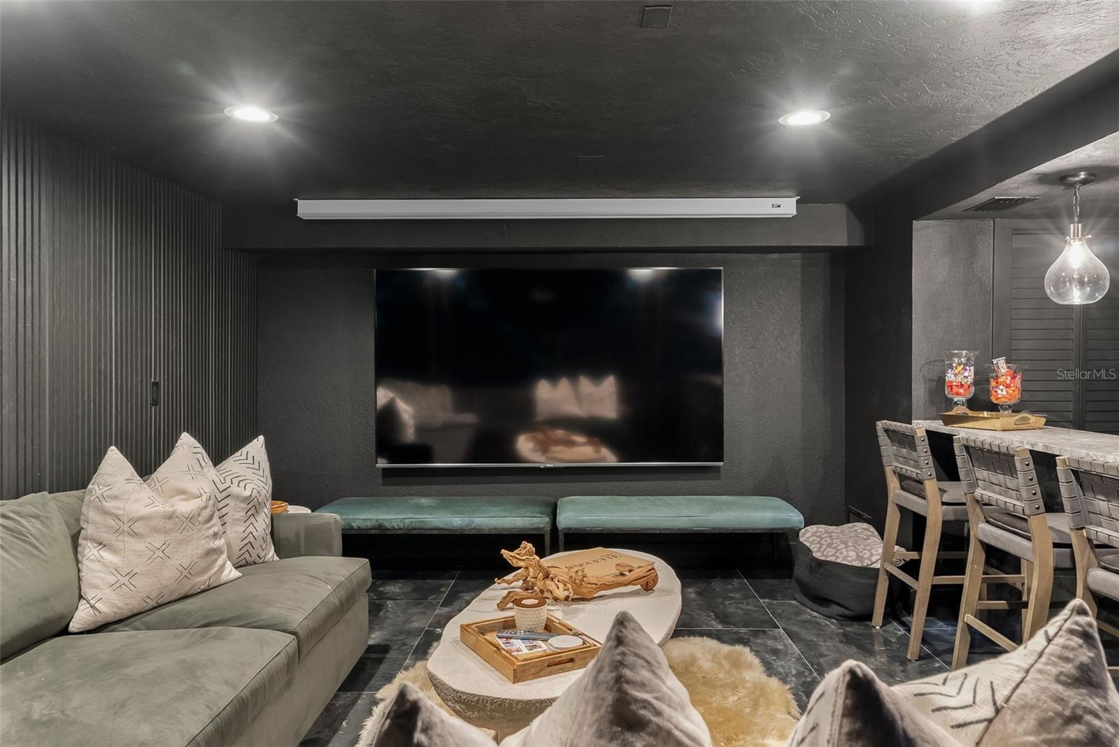 439 CAUSEWAY BLVD, DUNEDIN, FL, 34698