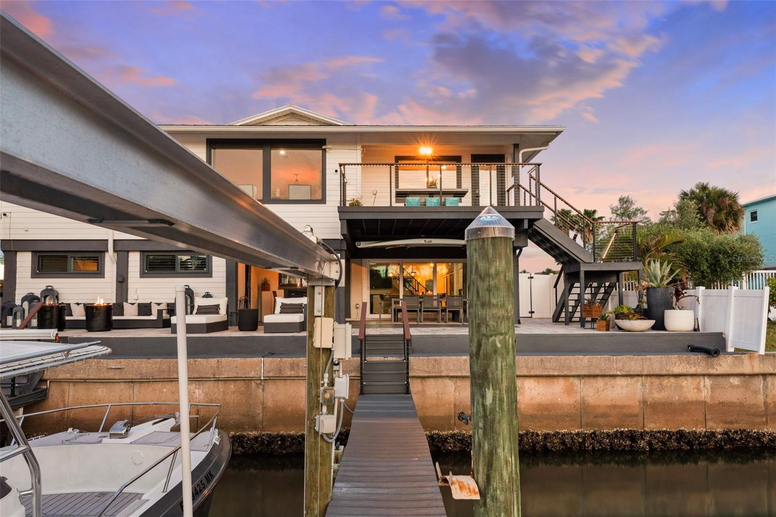 439 CAUSEWAY BLVD, DUNEDIN, FL, 34698