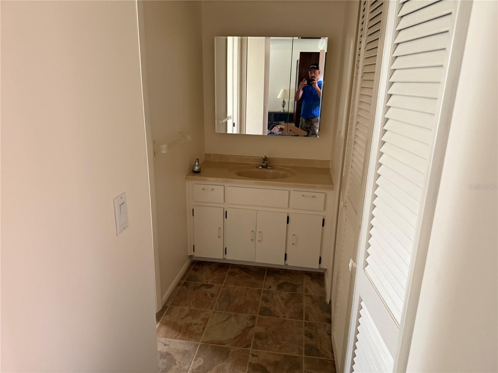 240 WINDWARD PSGE #1001, CLEARWATER BEACH, FL, 33767