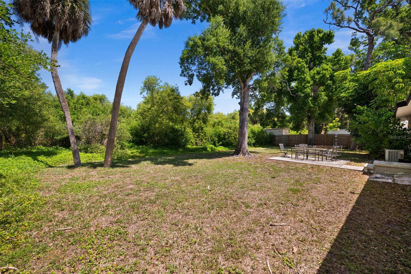 109 LAUREL RD E, NOKOMIS, FL, 34275